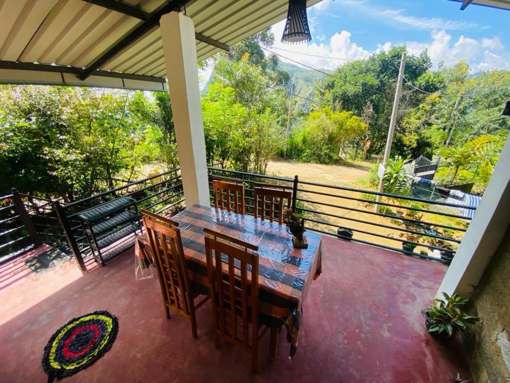 Mellow Homestay Ella Exterior photo